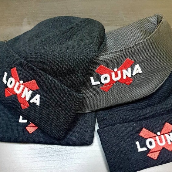 Шапка с вашим логотипом Шапка с вышивкой